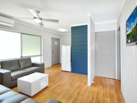 Cairns Student Lodge - YWait Travel 2