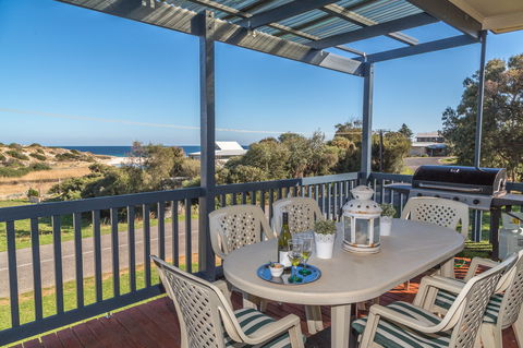 Carrickalinga SeaHaven - WA Accommodation 0