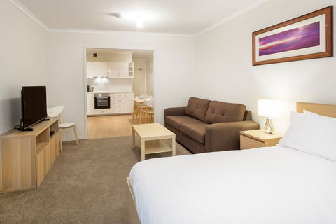 Cascades 3 - Accommodation Broken Hill 1