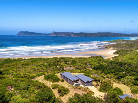 Cloudy Bay Beach House - Holiday Melbourne 0