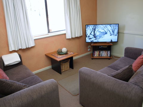 Jindabyne Townhouse - Accommodation Broken Hill 1