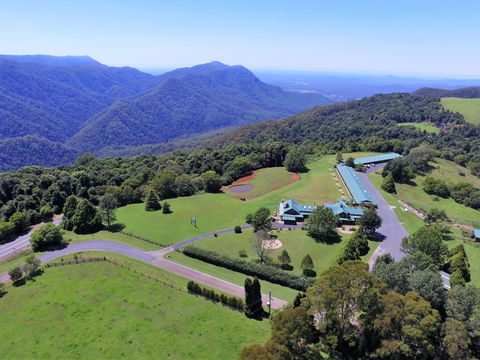 Lookout Mountain Retreat - Accommodation Redcliffe 0