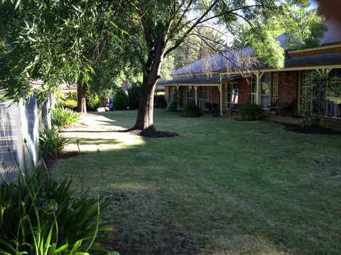 Mansfield Valley Motor Inn - Holiday Melbourne 0
