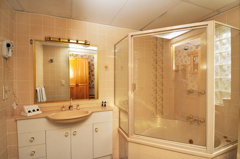 McNevins Logan Park Motel - Accommodation Noosa 2