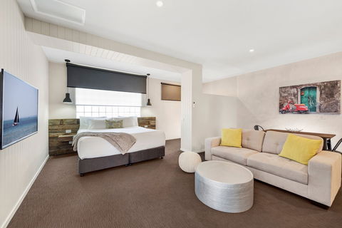 Moonlight Bay Apartments - Townsville Tourism 0