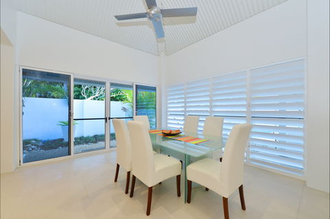Serenity Port Douglas: Luxury Beachfront - Holiday Melbourne 2