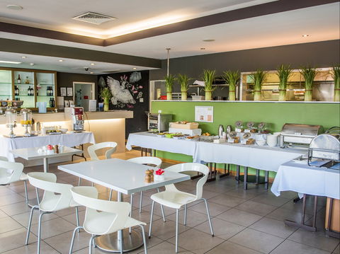 Townsville Central Hotel - Holiday Perth 2