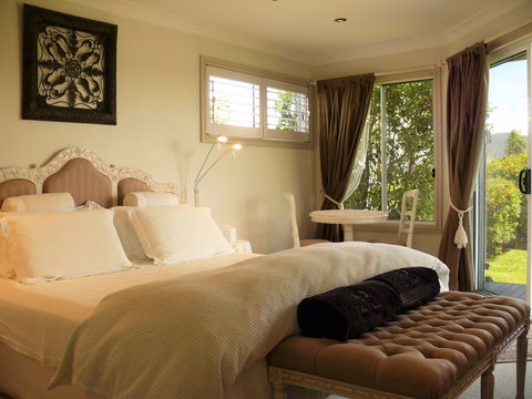 Villa Medici - Accommodation Airlie Beach 0