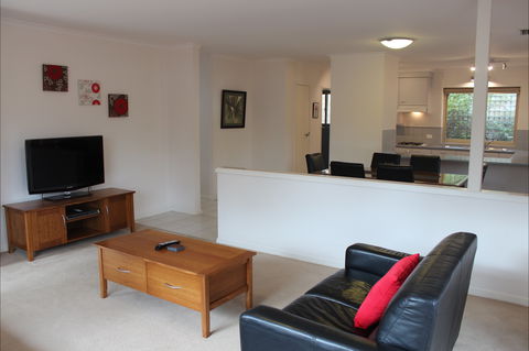 Adelaide Serviced Accommodation - Childers House - Casino Accommodation 1