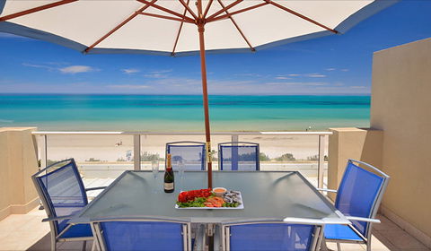 Adelaide Luxury Beach House - Holiday Sydney 0