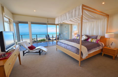 Adelaide Luxury Beach House - Holiday Sydney 1