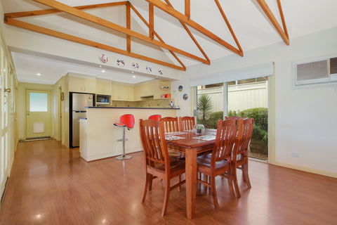 Alpine Vista - Accommodation Sunshine Coast 2