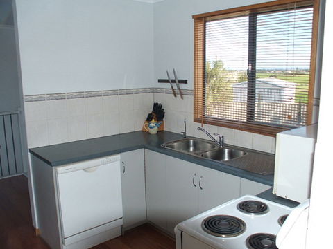 Bashams Beach House - Sunshine Coast Guide 1