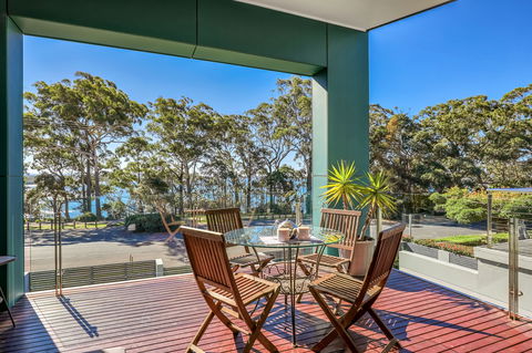 Bay Breeze  Jervis Bay - Townsville Tourism 0