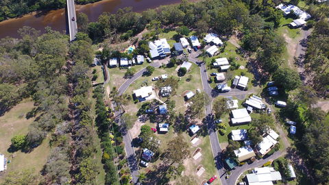 Burrum River Caravan Park - WA Accommodation 0