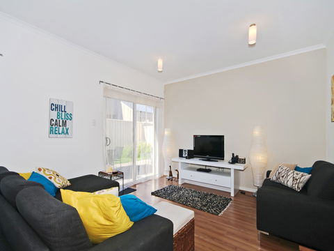 Century 21 SouthCoast: The Residence - Townsville Tourism 2