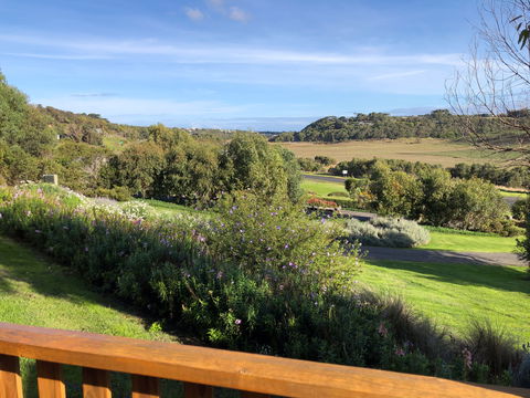 Daysy Hill Country Cottages - Townsville Tourism 2