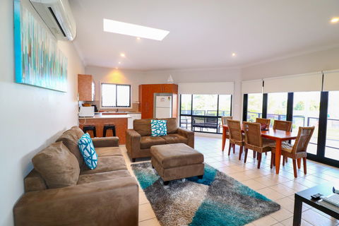 Flexi Five- Belmont - Accommodation Hamilton Island 1