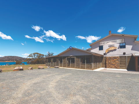 Great Lake Hotel - Accommodation Hamilton Island 0