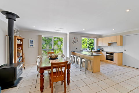 Huskisson Beach House - Townsville Tourism 1
