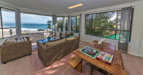 King Of North Bay - Accommodation Directory 2
