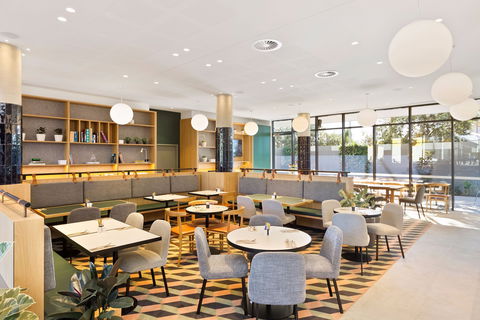 Mantra Hotel At Sydney Airport - Tourism Caloundra 2