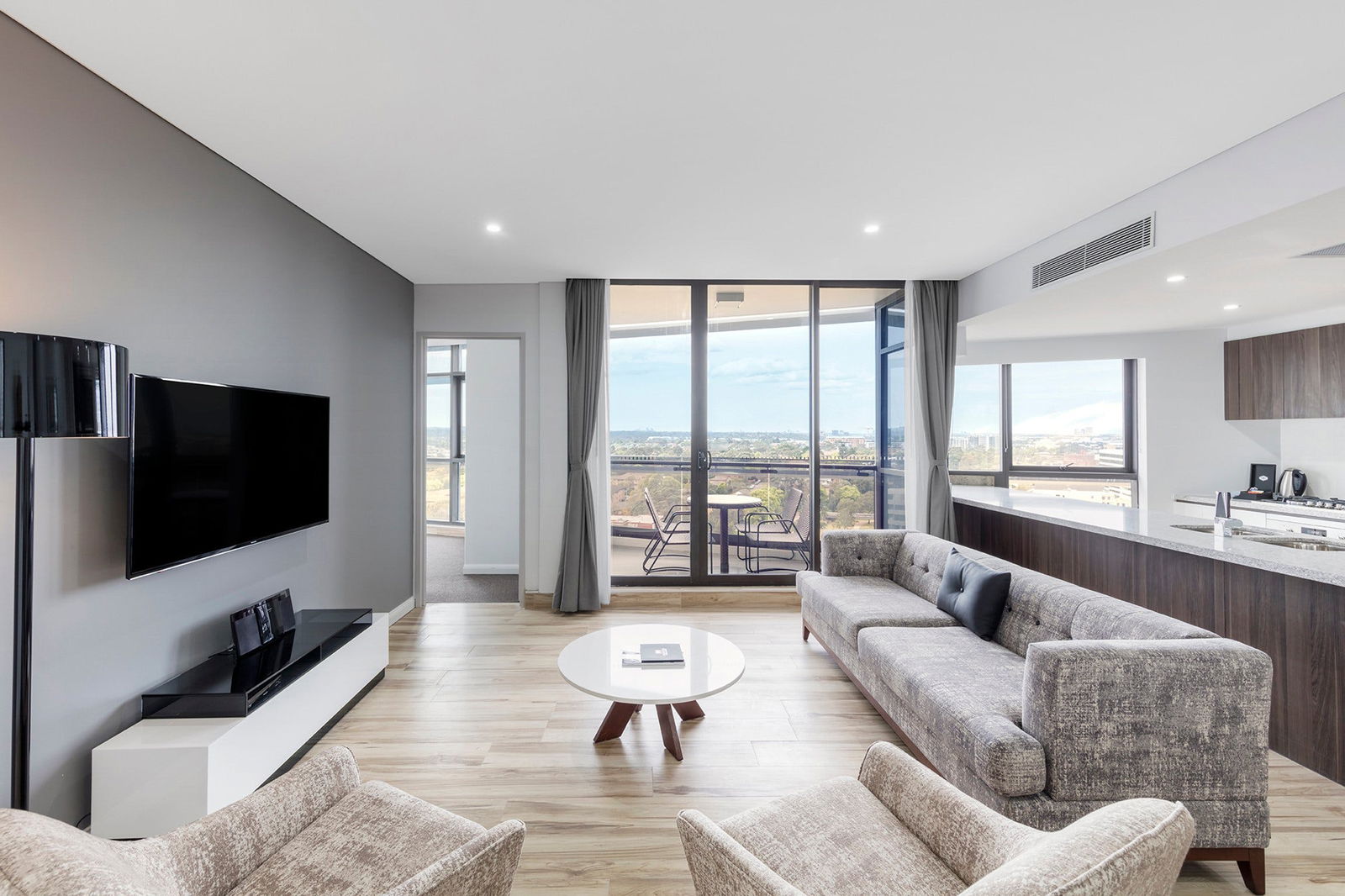 Meriton Suites Church Street, Parramatta - thumb 2