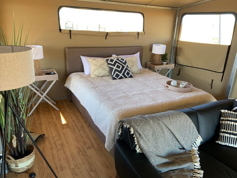 Mitchell Grass Retreat - YWait Travel 1