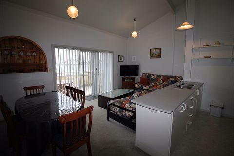 Razorback 1 In The Heart Of Jindabyne - Brisbane Tourism 1