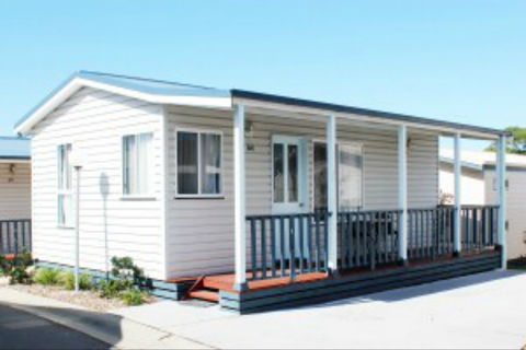 Redhead Beach Holiday Park - Whitsundays Tourism 0