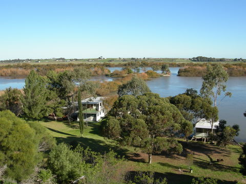 Rivers Edge Caravan Park - Mackay Tourism 2
