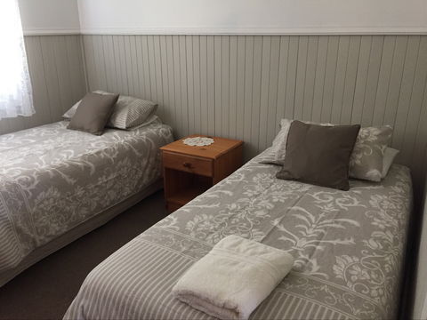 Riverland Holiday Cottage - Accommodation Nelson Bay 2