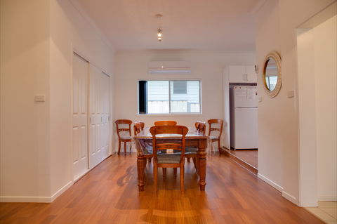 Sapphire Cottage - Townsville Tourism 2