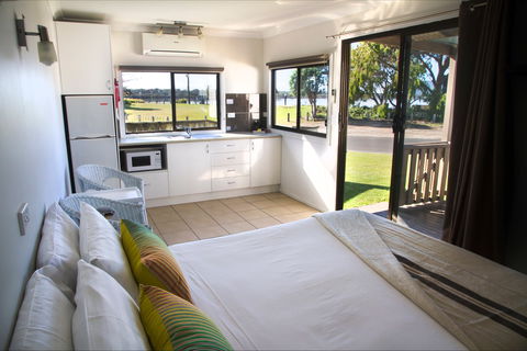 South Coast Retreat - Wagga Wagga Accommodation 2