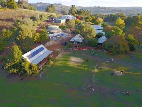 Sunnyhurst Chalets Farmstay - Accommodation Perth 0