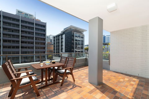 The Astor Apartments - YWait Travel 0