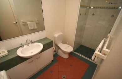 Beaches Apartment Byron Bay - Whitsundays Tourism 4