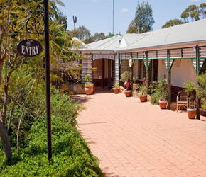 Avalon Homestead - Accommodation Broken Hill 0