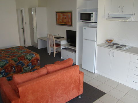 Dunsborough Central Motel - Accommodation Broken Hill 3