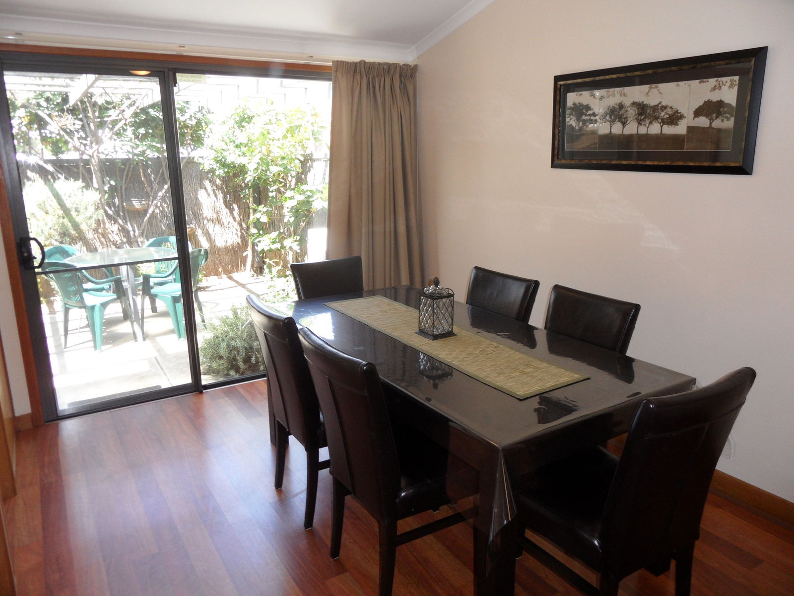 Adelaide Serviced Accommodation - Archer Townhouse - thumb 1