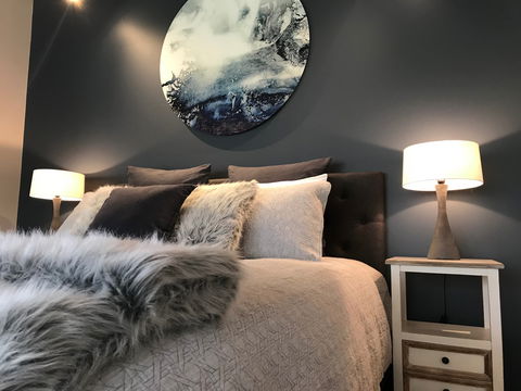Adelaide Hills Retreats - The Nest - Gold Coast 4U 1