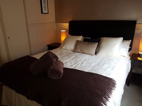 Alpine Country Cottages: Studio 3 - Whitsundays Tourism 0
