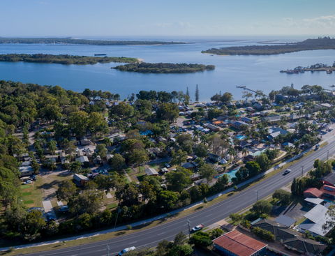 Blue Dolphin Holiday Resort - Accommodation Airlie Beach 0