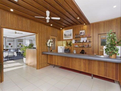 Byer Fountain Motor Inn And Restaurant - Accommodation Nelson Bay 1