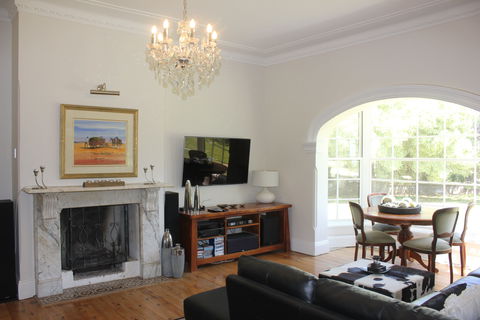 Cambourne Country House - YWait Travel 0