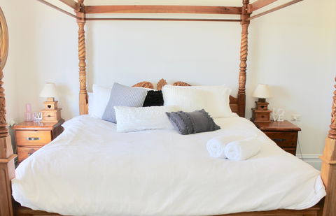 Cambourne Country House - YWait Travel 1