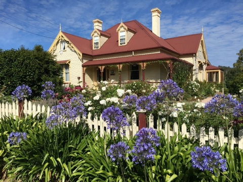 Cambridge House B&B - WA Accommodation 0