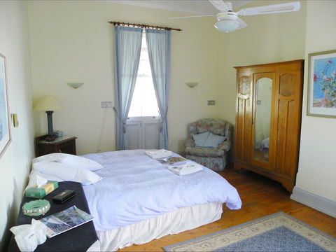 Canowindra Old Vic Inn - Redcliffe Tourism 2
