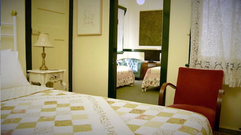 Chalet Guesthouse And Studio - YWait Travel 1