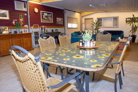 Chrissie's Dongara - Holiday Sydney 0